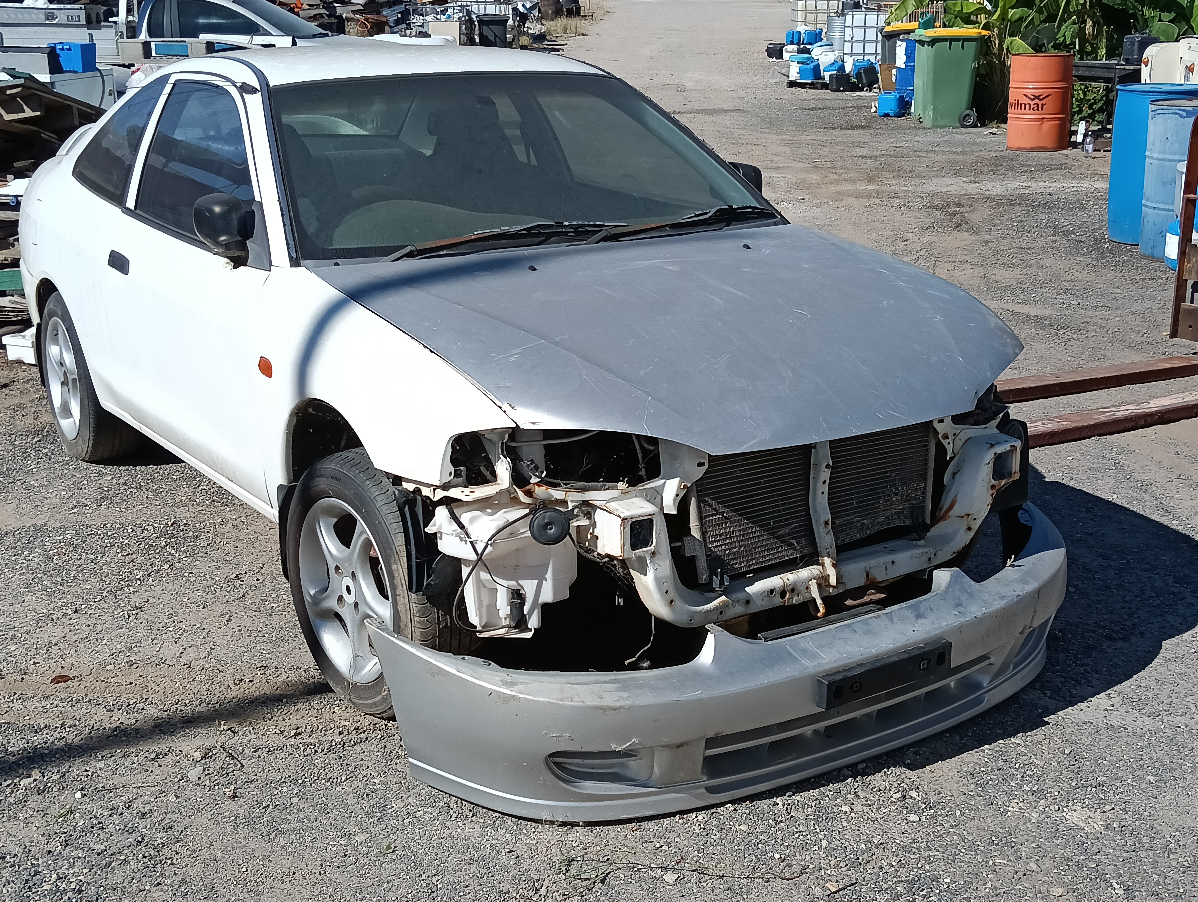 2000 CE Mitsubishi Lancer 2 door <br>(SUIT REPAIRING OR WRECKING)<br>located in ALBURY NSW